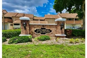 8216 Nw 8th St 3, Plantation
