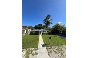 500 SW 13th St, Fort Lauderdale, FL 33315 - MLS#F10509465