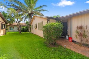 9571 W Daffodil Ln, Miramar, FL 33025 Sold 09/22/25