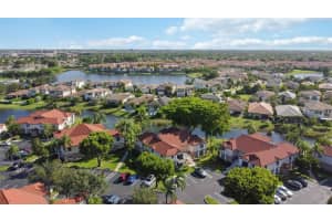 1250 Sw 113th Ter 203, Pembroke Pines