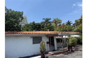 1100 NE 182nd St, North Miami Beach, FL 33162 - MLS#F10509498
