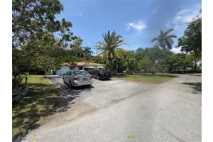 1100 NE 182nd St, North Miami Beach, FL 33162 - MLS#F10509498