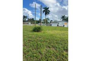 1600 Breezy Ln, West Palm Beach, FL 33417 - MLS#F10509503