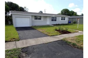 601 SW 69th Way, Pembroke Pines, FL 33023 - MLS#F10509540