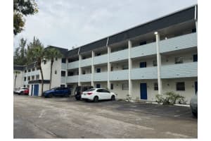 5080 Sw 64th Ave 202, Davie