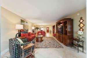 615 N Riverside Dr PH5, Pompano Beach, FL 33062 Sold 11/06/25