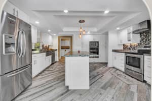 7421 Annapolis Ln, Parkland, FL 33067 Sold 09/19/25