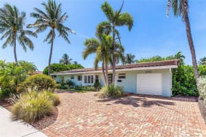 2530 NE 48th St, Lighthouse Point, FL 33064 - MLS#F10509649