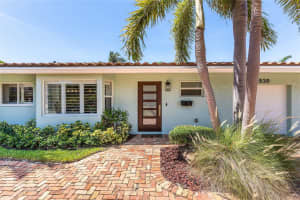 2530 NE 48th St, Lighthouse Point, FL 33064 Sold 09/09/25