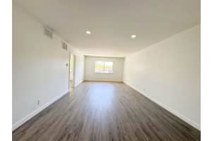 119 NE 19th Ct 207G, Wilton Manors, FL 33305 Sold 08/29/25