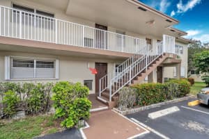 551 Nw 76th Ter 107, Margate