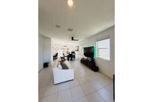 1125 SE 27th Terrace, Homestead, FL 33035 Sold 08/13/25