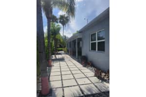 1345 NE 15th Ave, Fort Lauderdale, FL 33304 - MLS#F10509730