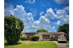 8633 N Sutton Dr, Miramar