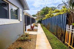 2432 Sherman St B, Hollywood, FL 33020 - MLS#F10509802
