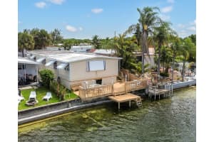 3033 Lakeshore Dr, Dania Beach