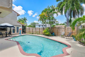 2920 E Aviary Dr, Cooper City, FL 33026 Sold 09/04/25