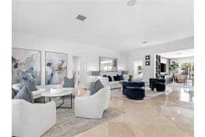 3300 NE 42nd Ct, Fort Lauderdale, FL 33308 - MLS#F10509907