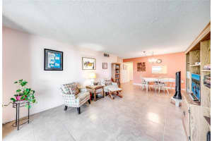 2860 Somerset Dr 404K, Lauderdale Lakes, FL 33311 - MLS#F10510997