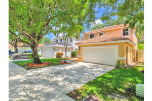15037 SW 50th Ct, Davie, FL 33331 - MLS#F10511040