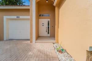 6051 NW 41st Dr, Coral Springs, FL 33067 Sold 09/08/25