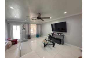 136 SE 2nd Ct, Dania Beach, FL 33004 - MLS#F10511083