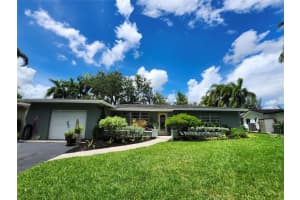10321 Nw 18th Pl, Pembroke Pines
