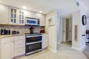525 N Ocean Blvd 424, Pompano Beach, FL 33062 - MLS#F10511131