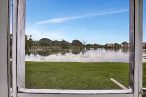 9400 N Hollybrook Lake Dr 105, Pembroke Pines