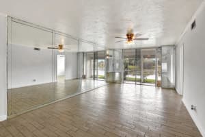 9400 Hollybrook Lake Drive, Pembroke Pines, FL 33025 - MLS#F10511150