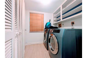 545 Oaks Ln 406, Pompano Beach, FL 33069 Sold 08/12/25