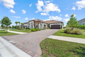 935 Hookline Cir, Loxahatchee, FL 33470 - MLS#F10511263