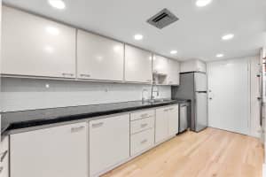 18081 Biscayne Blvd 902-4, Aventura, FL 33160 Sold 08/29/25