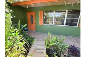 1533 NE 24th St, Jensen Beach, FL 34957 Sold 08/04/25