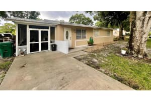 777 SE 36th Ter, Okeechobee, FL 34974 Sold 12/12/25