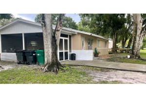 777 SE 36th Ter, Okeechobee, FL 34974 Sold 12/12/25