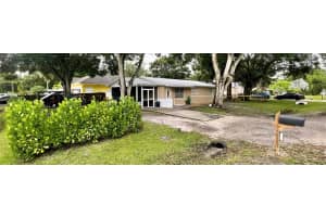 777 SE 36th Ter, Okeechobee, FL 34974 Sold 12/12/25