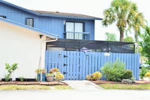 4741 Holly Lake Dr, Lake Worth