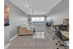 2555 NE 11th St 708, Fort Lauderdale, FL 33304 - MLS#F10511439