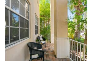 2459 Greenbrier Ct, Weston, FL 33327 Sold 08/06/25