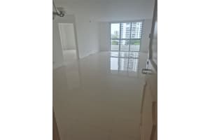 3600 Mystic Pointe Dr 811, Aventura