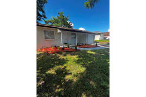 4577 Clinton Blvd, Lake Worth, FL 33463 - MLS#F10511645