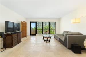 4900 N Ocean Blvd 502, Lauderdale By The Sea, FL 33308 Sold 09/03/25