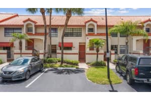 405 Liberty Ct 405, Deerfield Beach