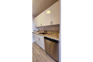 2000 NE 135th Street 605, North Miami, FL 33181 - MLS#F10511751