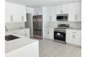 1624 Newport Ln, Weston, FL 33326 Sold 10/15/25