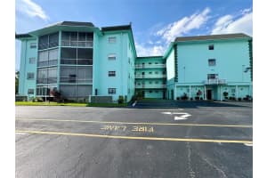 4401 Nw 41st St 110, Lauderdale Lakes