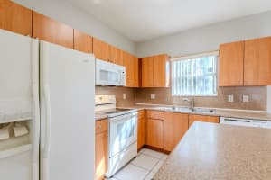 1564 SE 31st Ct, Homestead, FL 33035 Sold 10/31/25