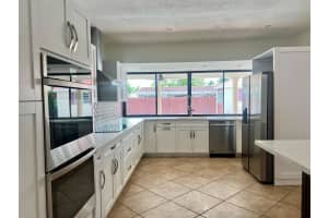 4000 37th Avenue, Hollywood, FL 33021 - MLS#F10511835