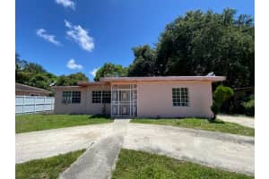 755 Ne 140th St, North Miami